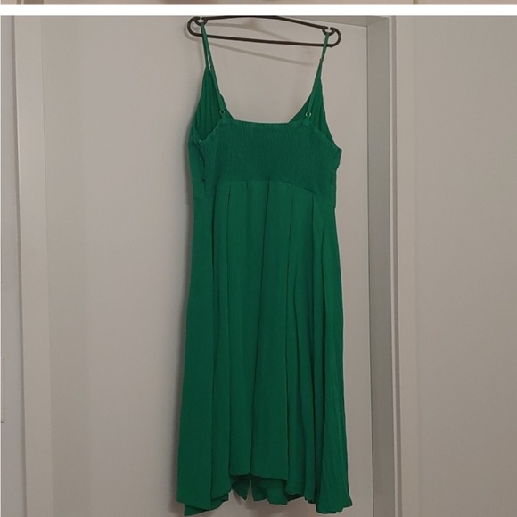 Lulu’s green dress excellent condition worn once - Picture 3 of 3